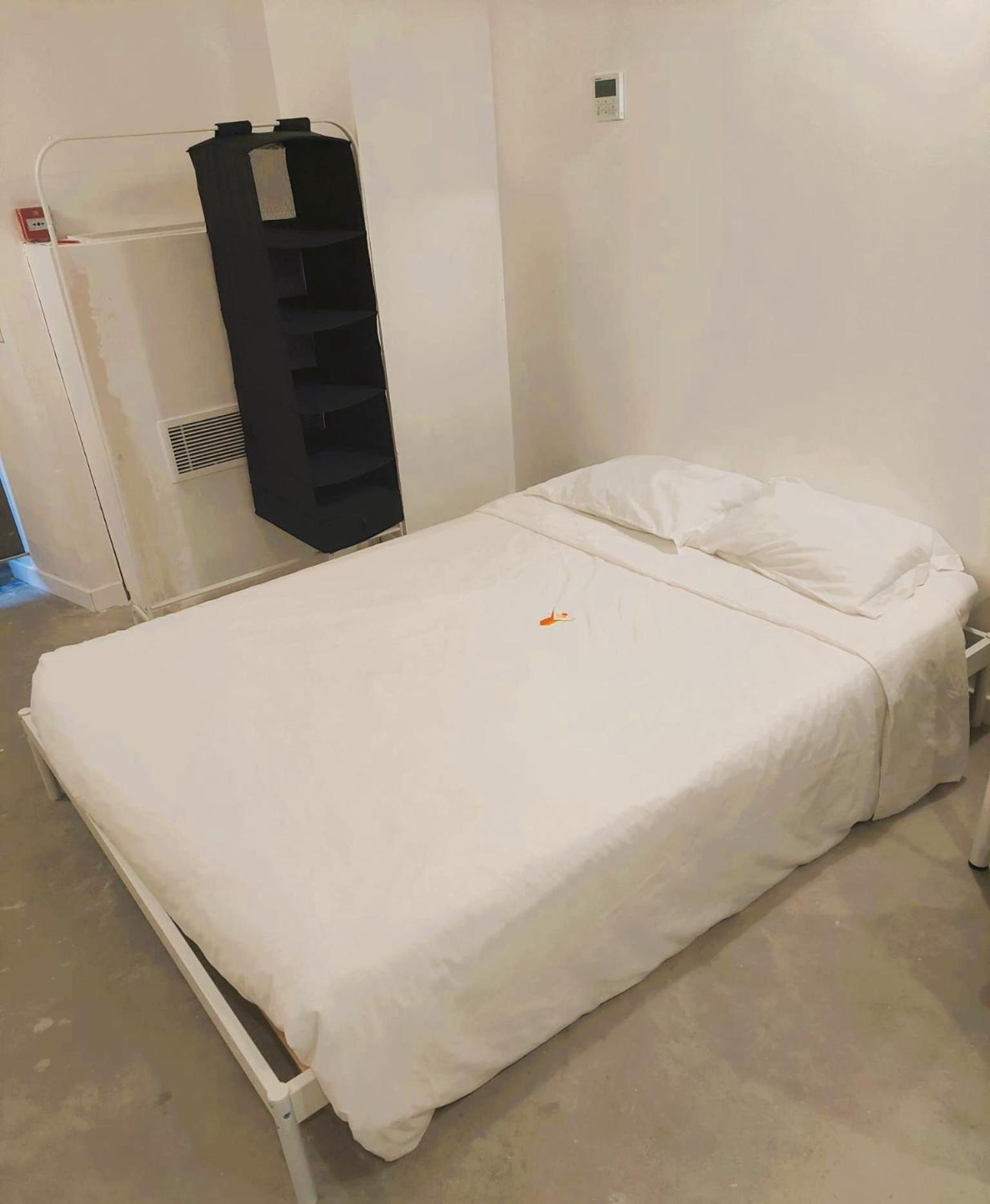 Studentville Apartment *